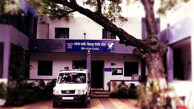 “मी पुण्याचा डॉन आहे, जेलरला संपवलं, तुलाही संपवेन” — सणसवाडीत पोलिसाला मारहाण करत ११२ मशीन हिसकावले