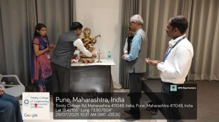 ट्रिनिटी कला, वाणिज्य आणि विज्ञान महाविद्यालयांमध्ये विद्यार्थी व्यक्तिमत्व विकासपर व्याख्यानाचे यशस्वी आयोजन
