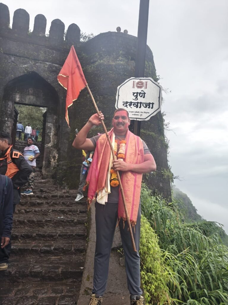 किल्ले सिंहगड १,००७ वेळा चढाई व उतरण्याचा पराक्रम. यशस्वीरीत्य पुर्ण..